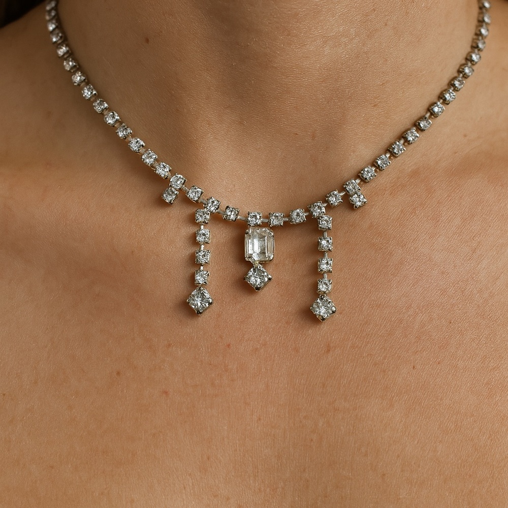 Rhinestone Choker Necklace Vintage 14” long Dangling 1” design